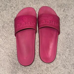 Used gucci slippers
